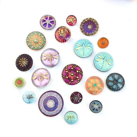 Designing Jewelry with Buttons
