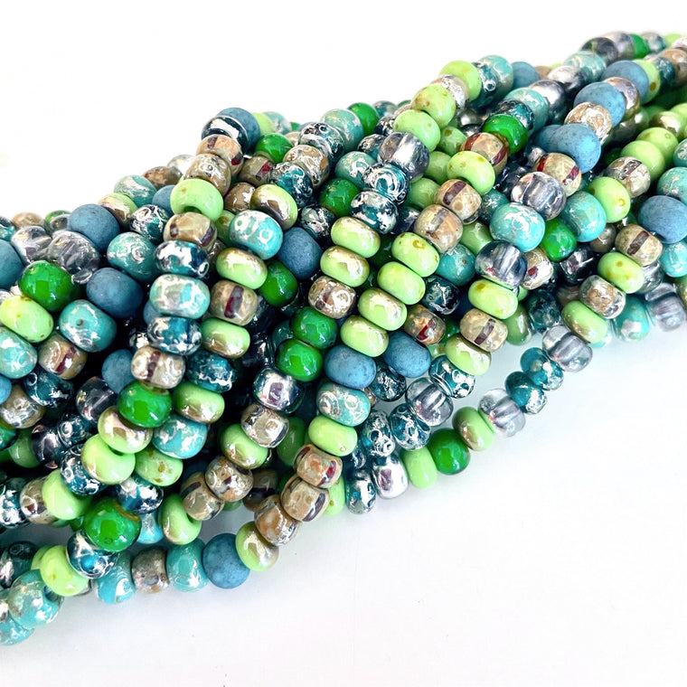 Picasso seed beads - Green Envy Striped Mix 4/0