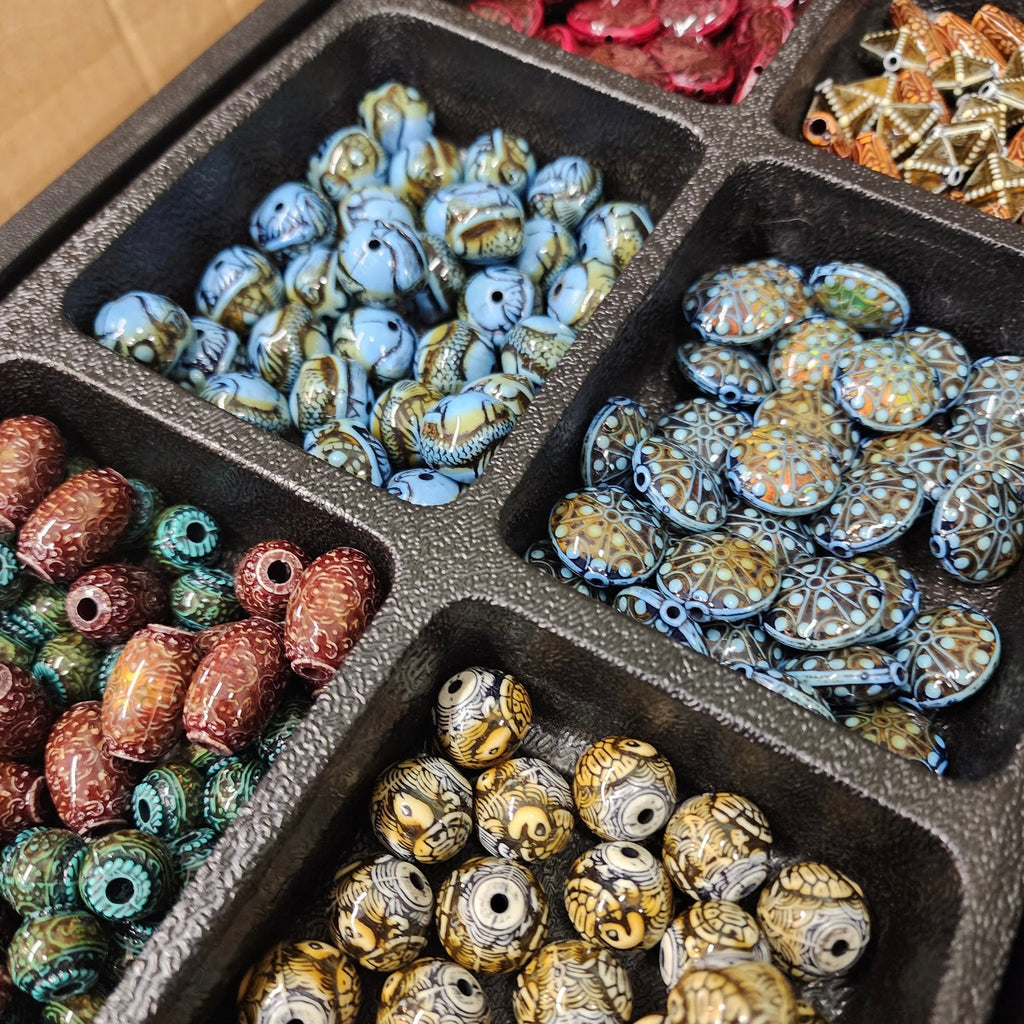 Phil's Bead Voyager Trunk Show