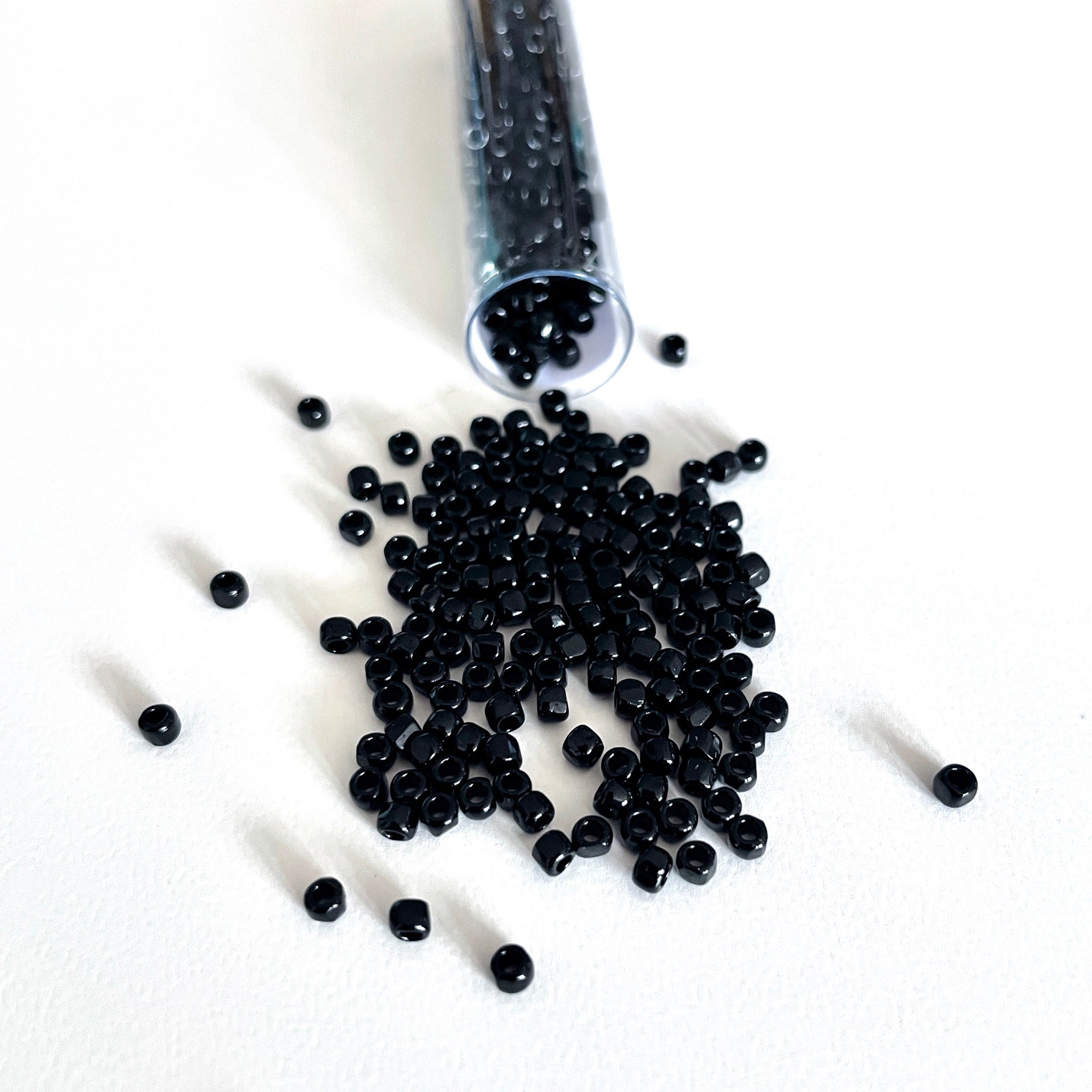 3-Cut Size 8° Black Toho Seed Beads