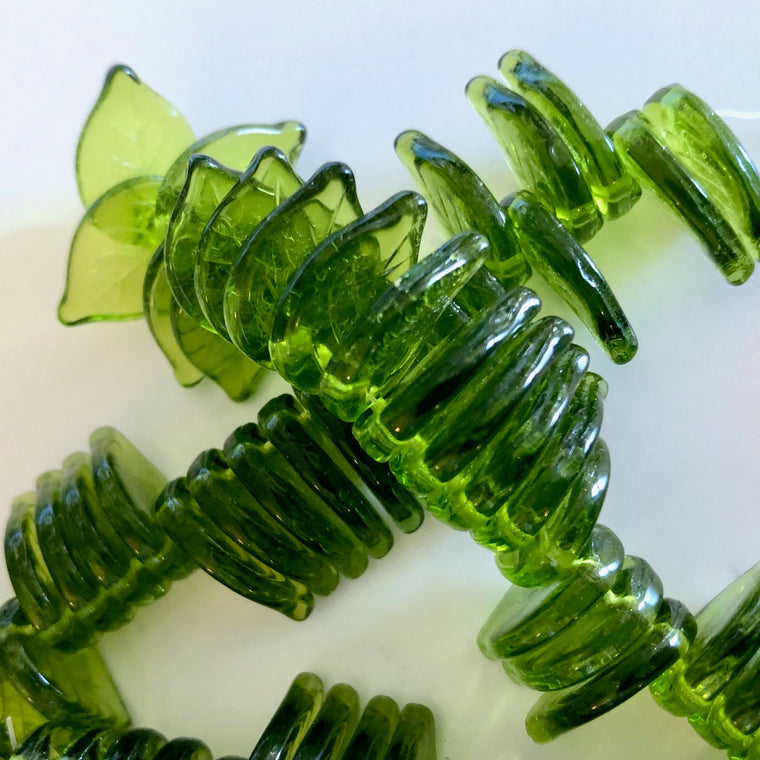 Czech glass Top-drilled Leaf beads - Olivine